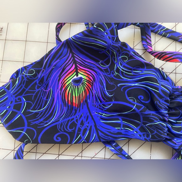 Fused Hawaii bikini top size extra small or small - Picture 3 of 3